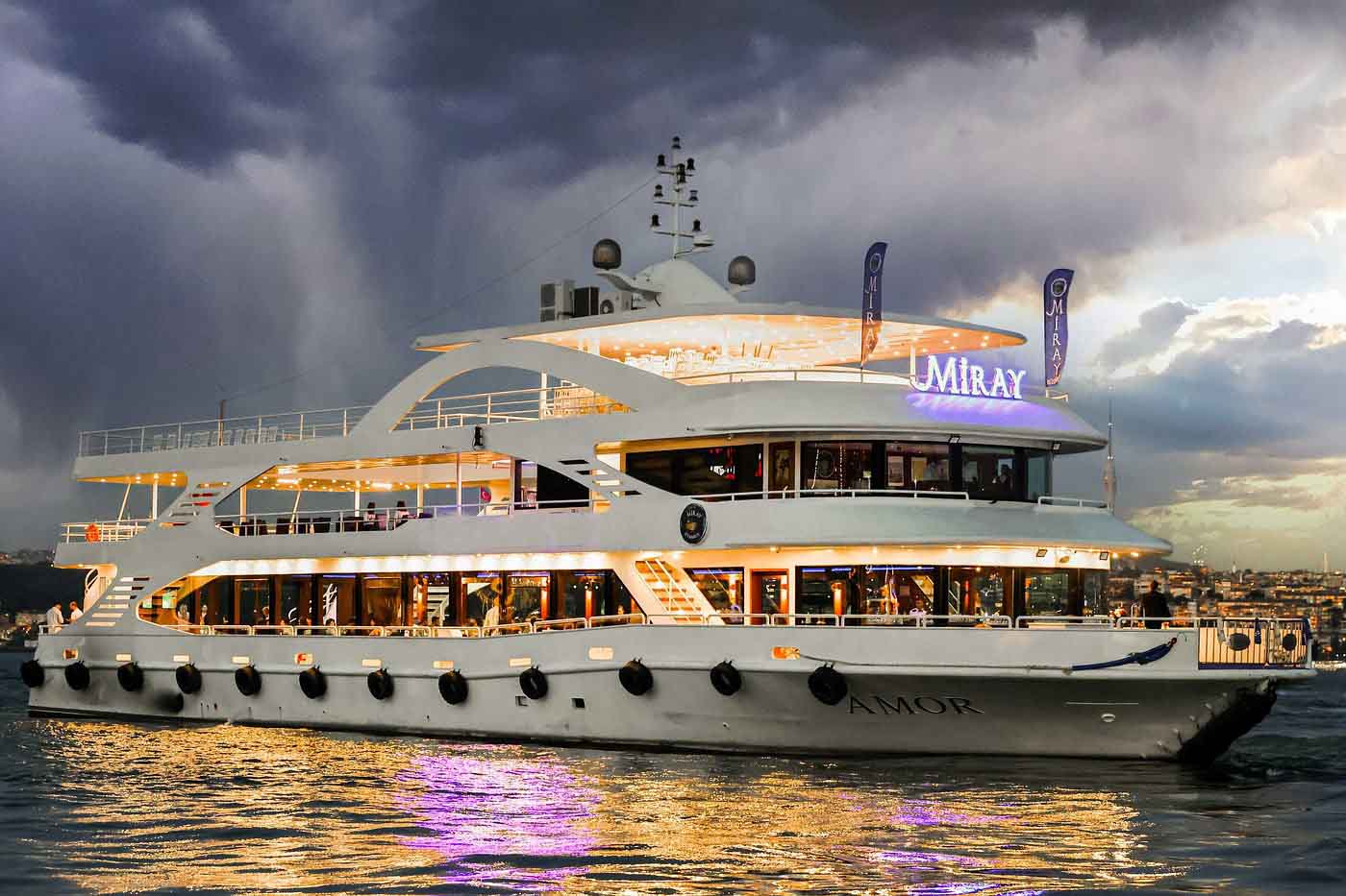 Bosphorus Dinner Cruise & Turkish Night Show (Plus)