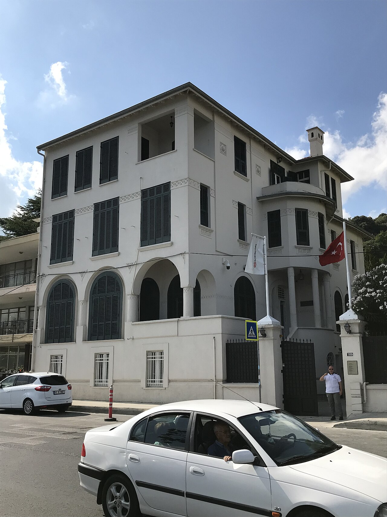 Vehbi Koç Büyükdere House in Sarıyer