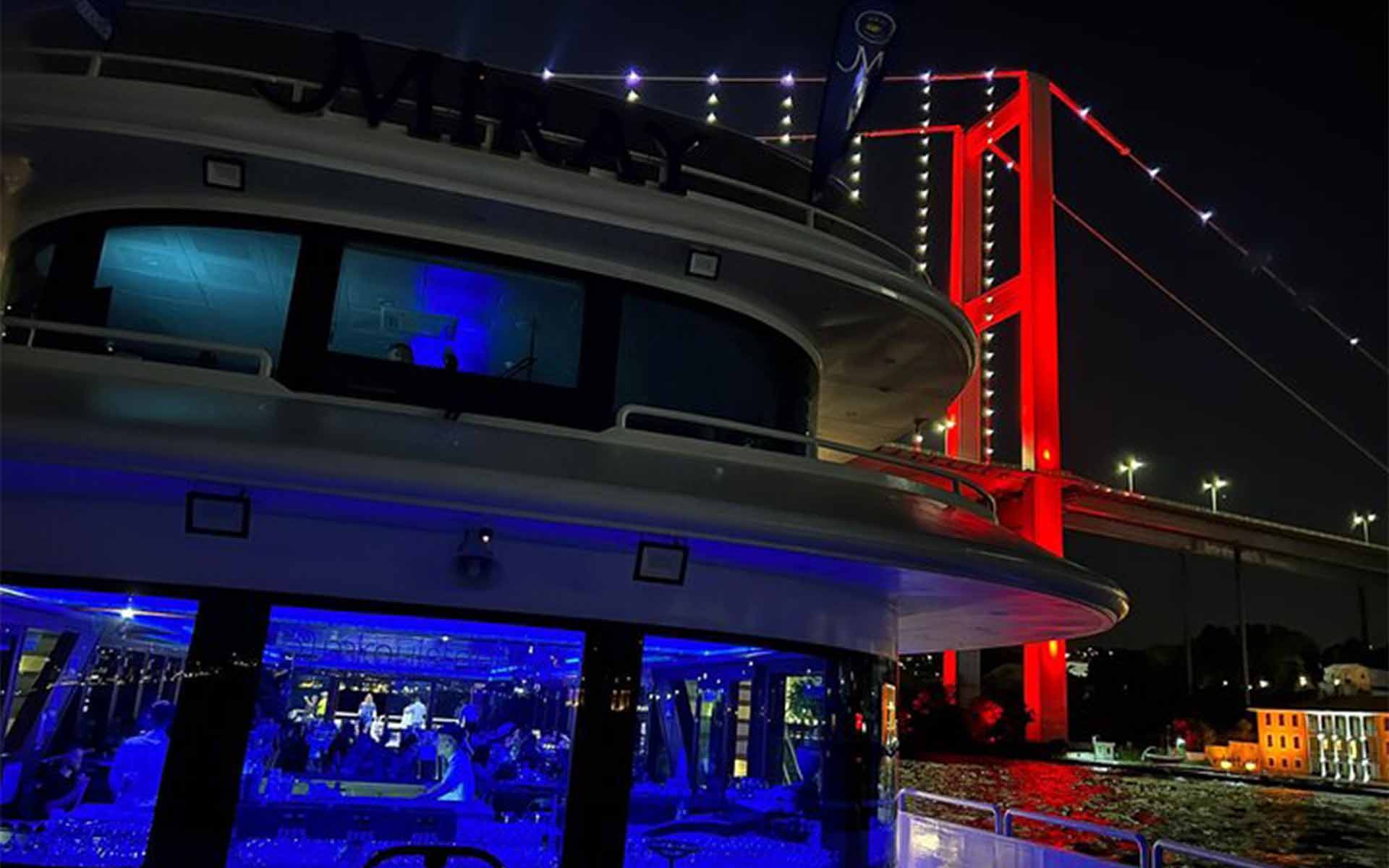 Bosphorus Dinner Cruise & Turkish Night Show